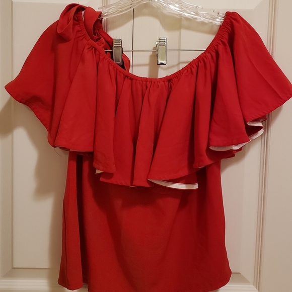 Red off shoulder ruffle top - Picture 2 of 3